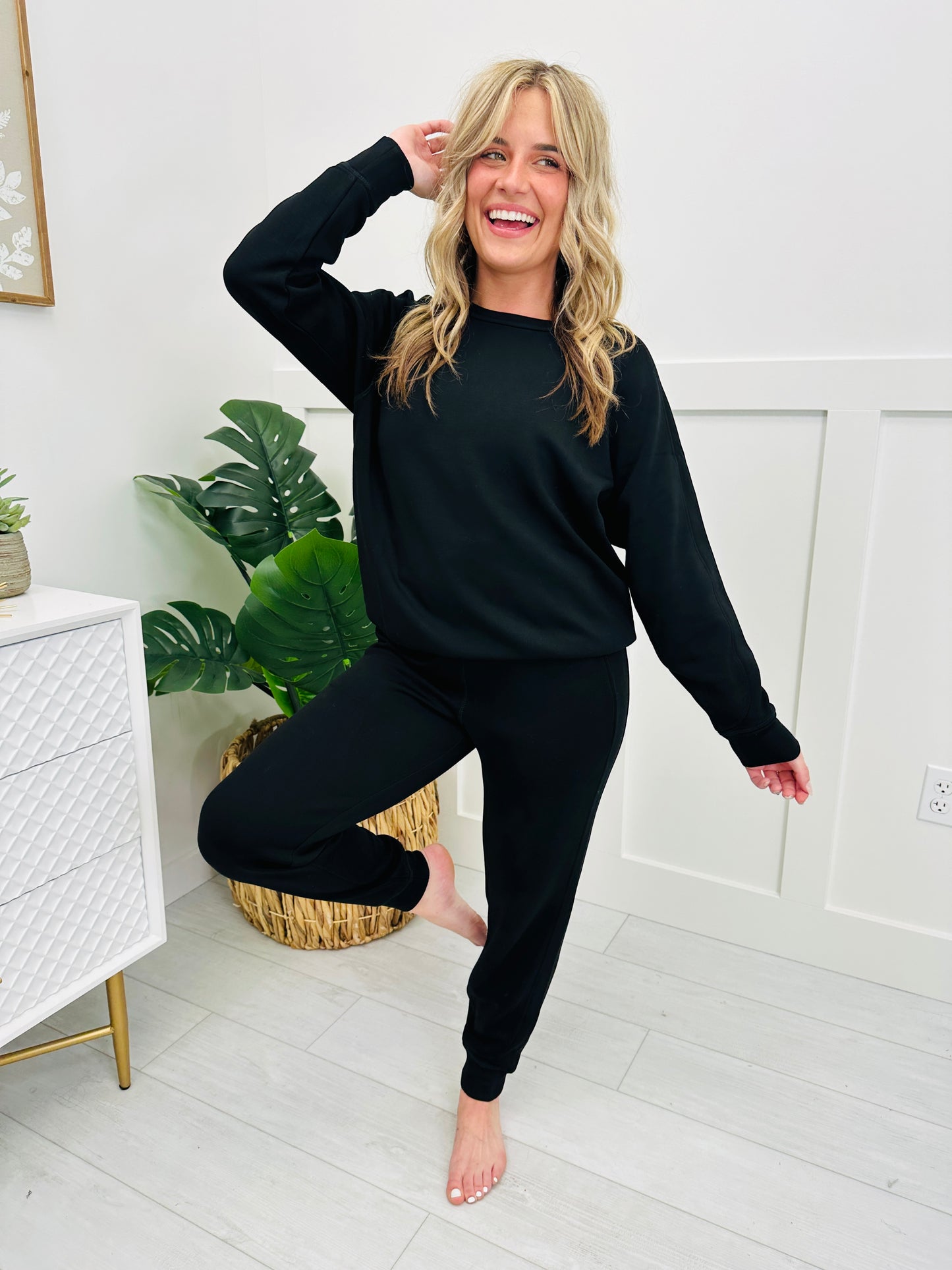 REG/CURVY Active Luxe Joggers