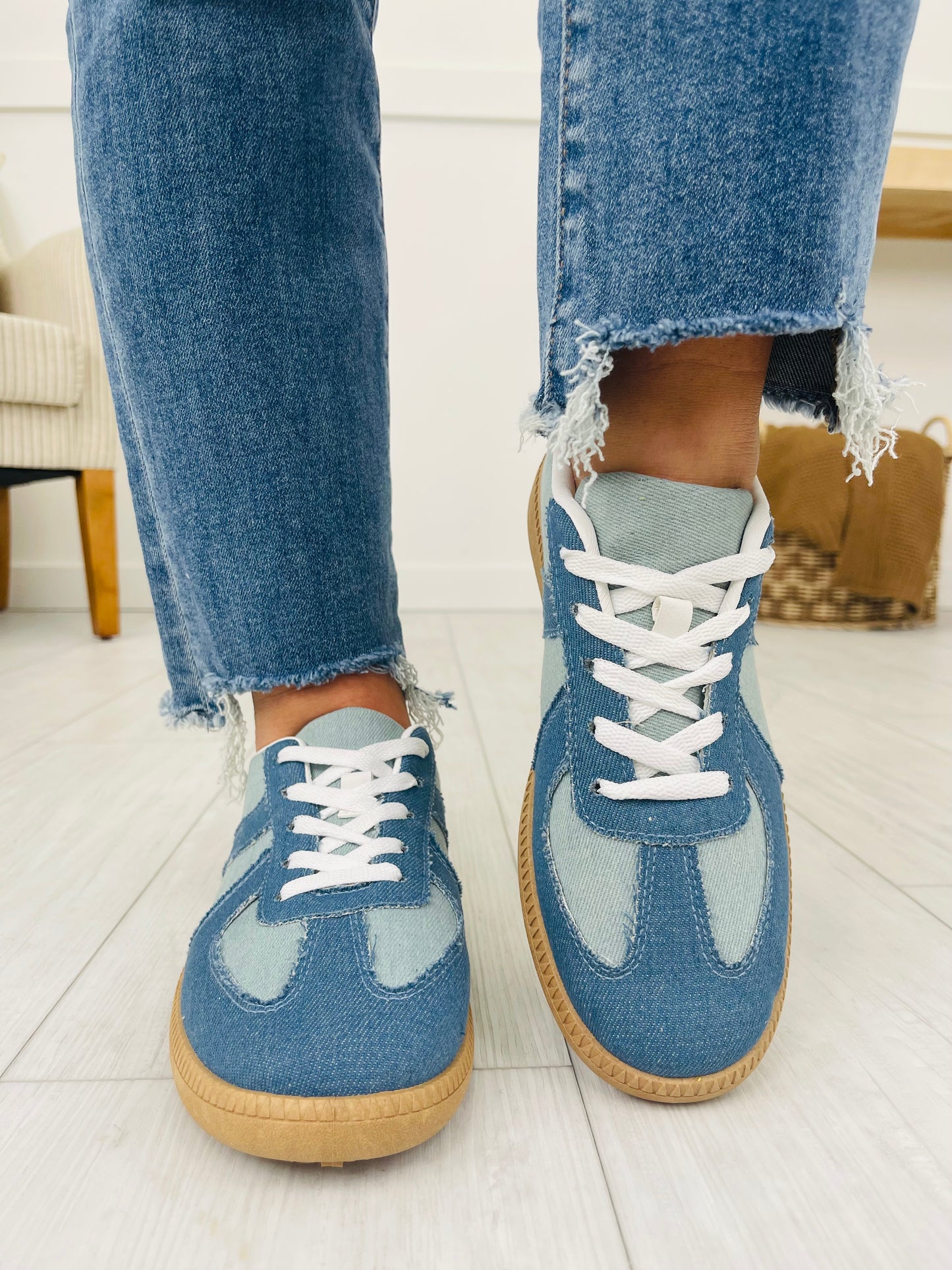 Frame Runner Sneakers in Blue Denim