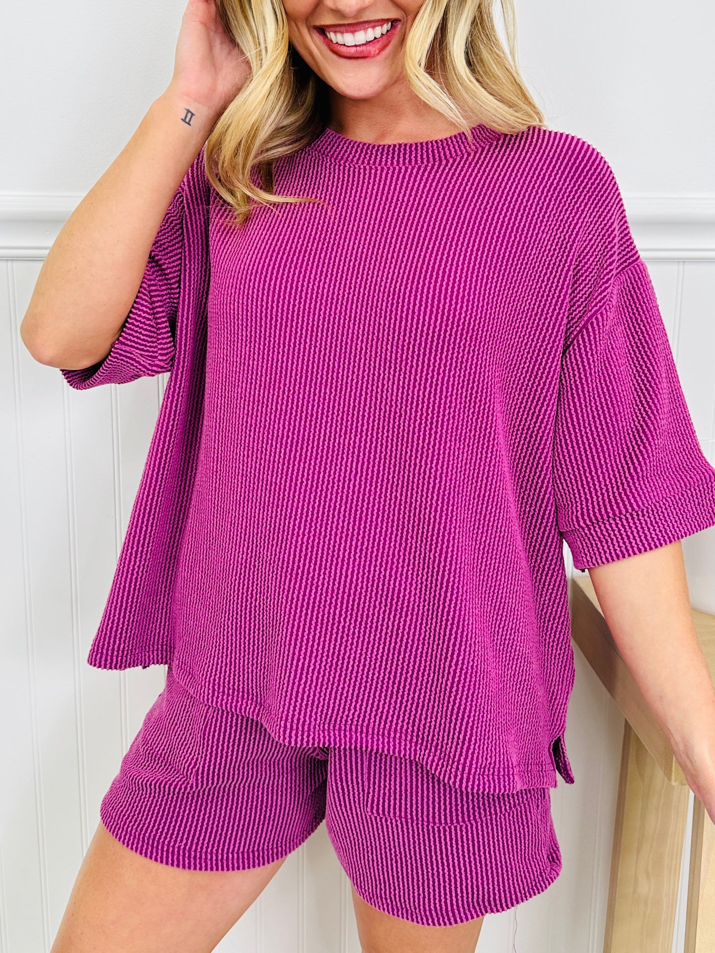 Set The Vibe Set In Multiple Colors