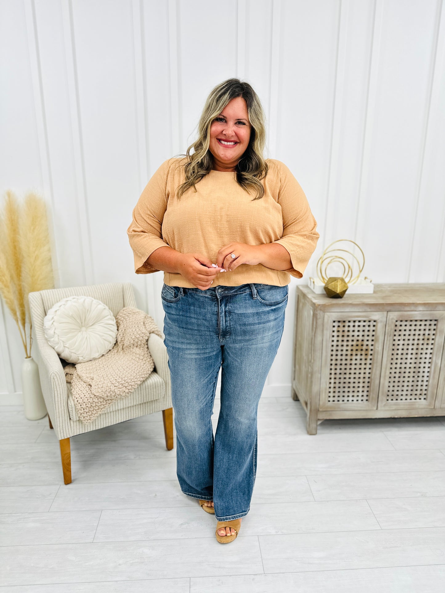 Judy Blue Stop and Stare Tummy Control Flare Jeans in Reg/Curvy