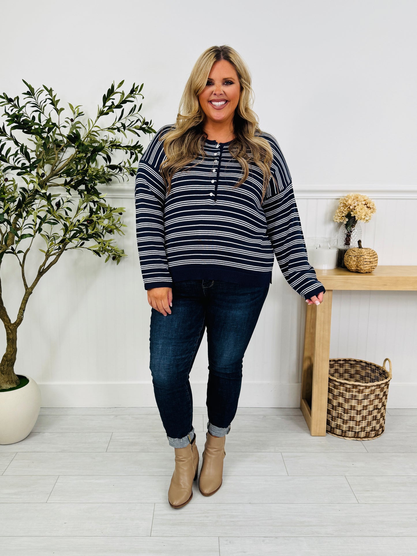 Fine Line Top In Navy