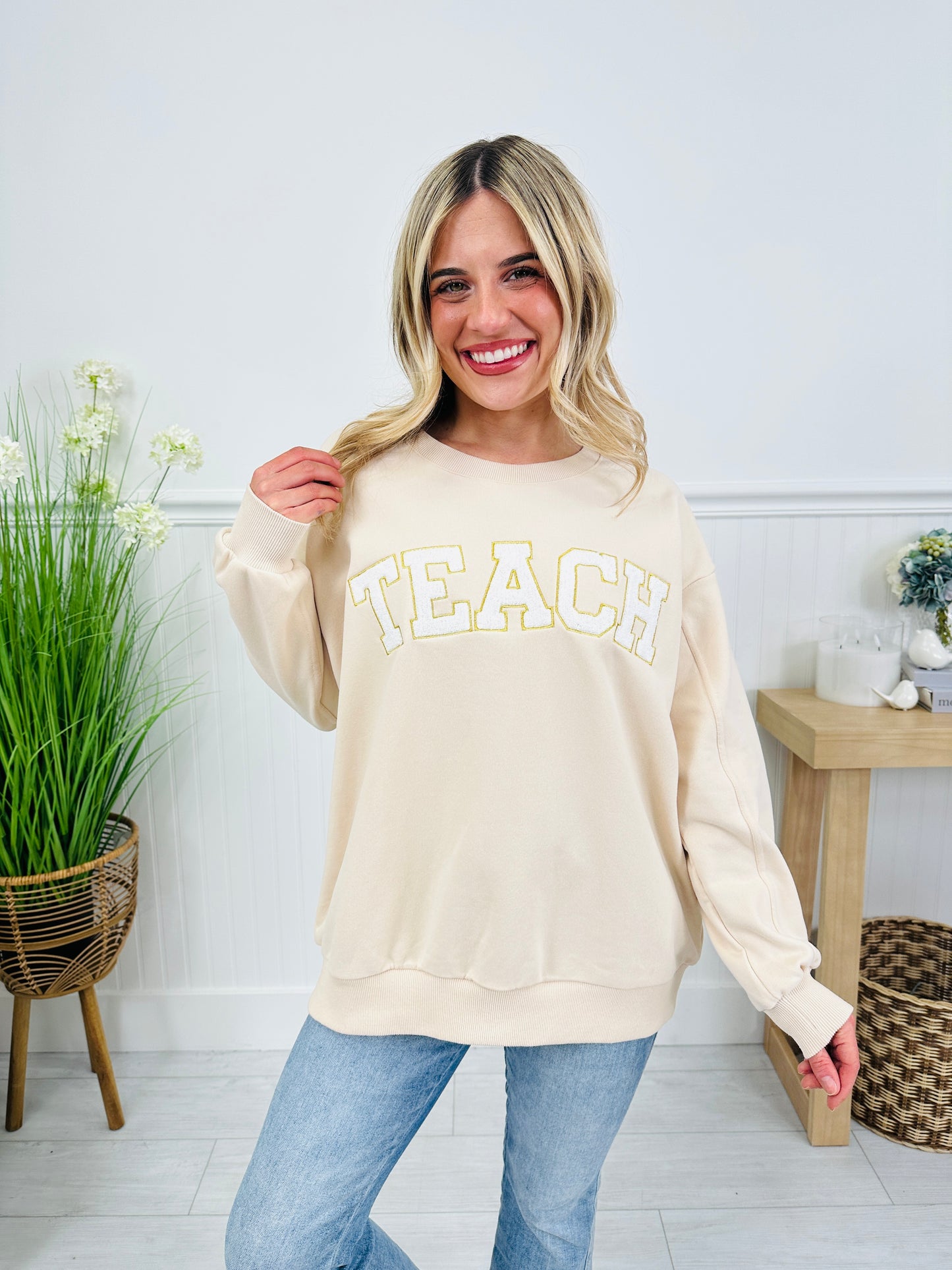 Teach MOCO Exclusive Crewneck In Taupe