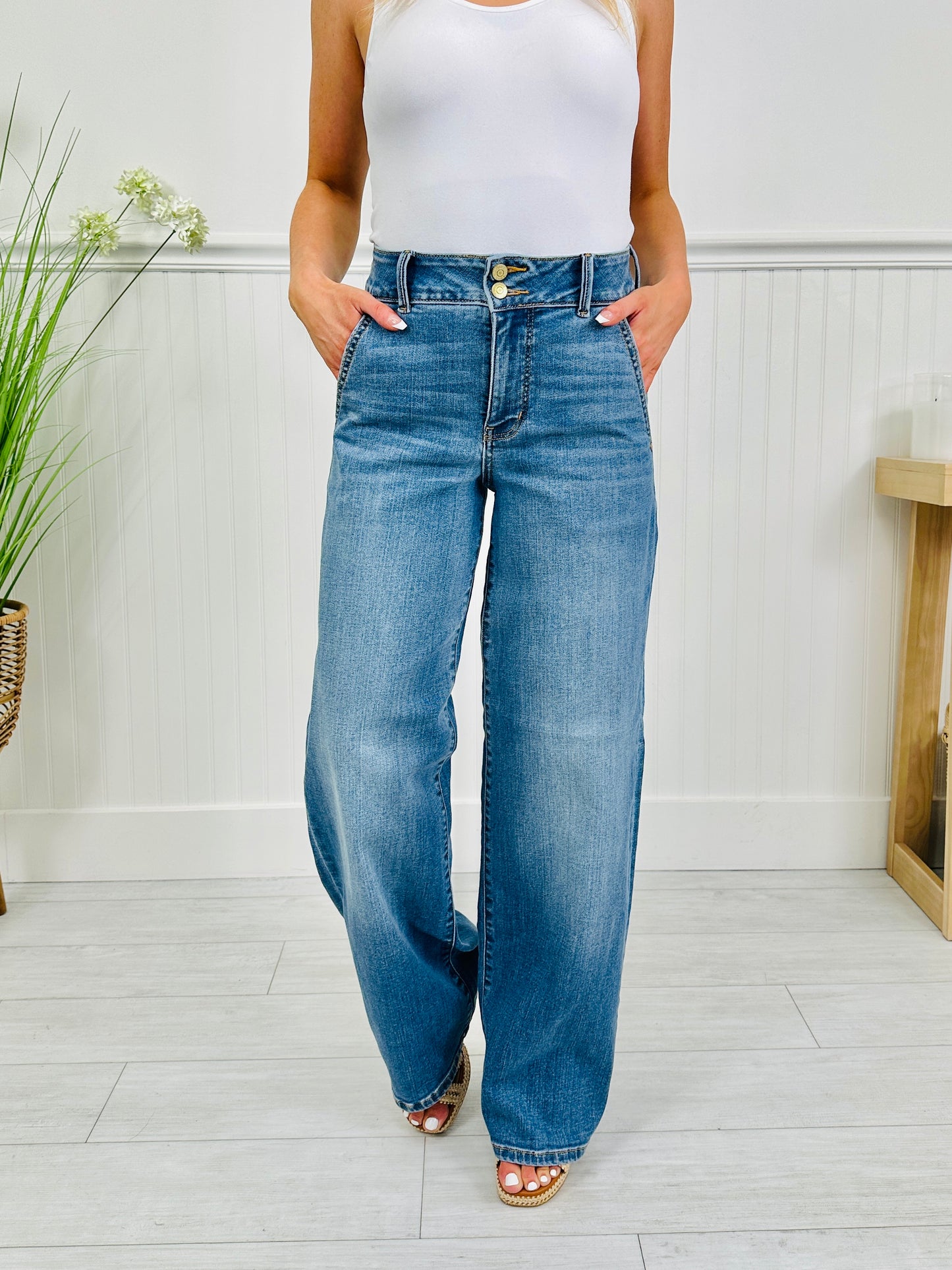 Judy Blue Everyday Icon Trouser Column Jeans