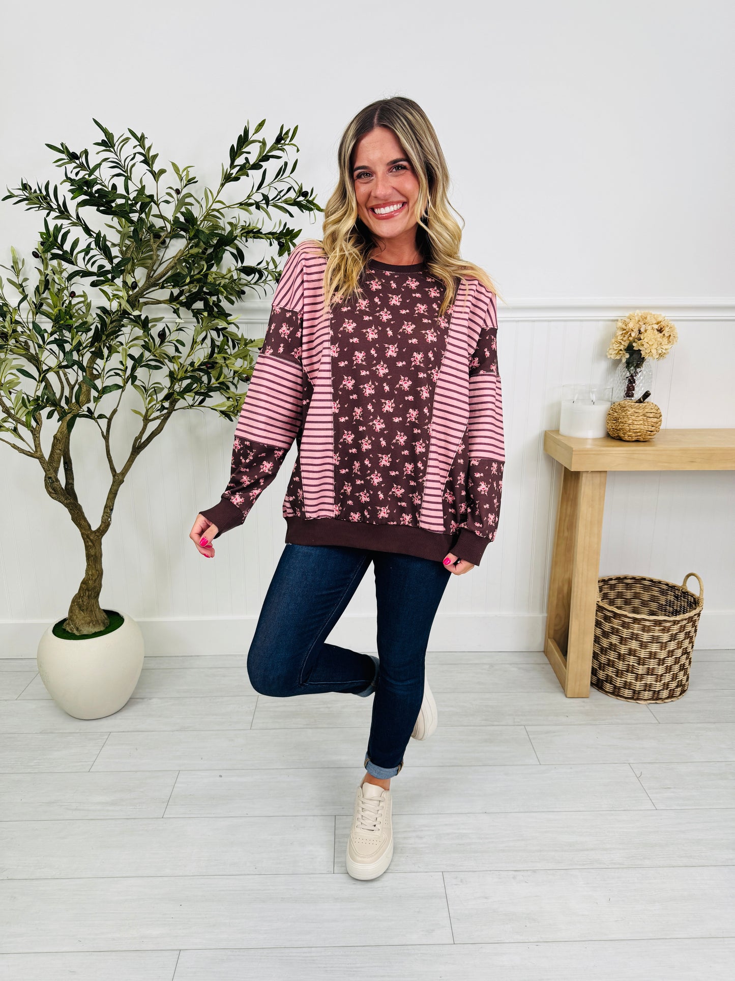 Blooming Beauty Pullover In Brown