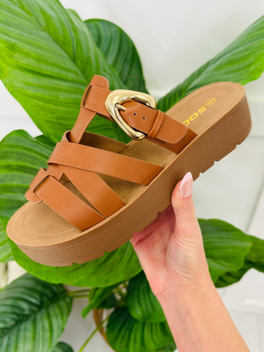 Effortless Edge Sandals In Cognac