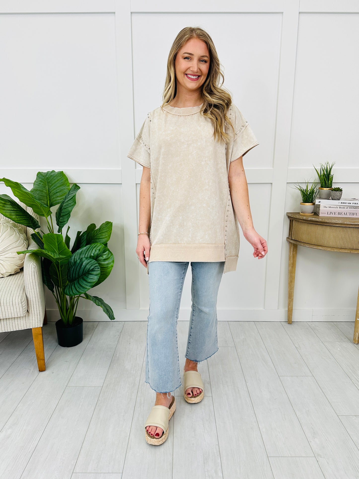 Sunwashed Mood Top In Stone