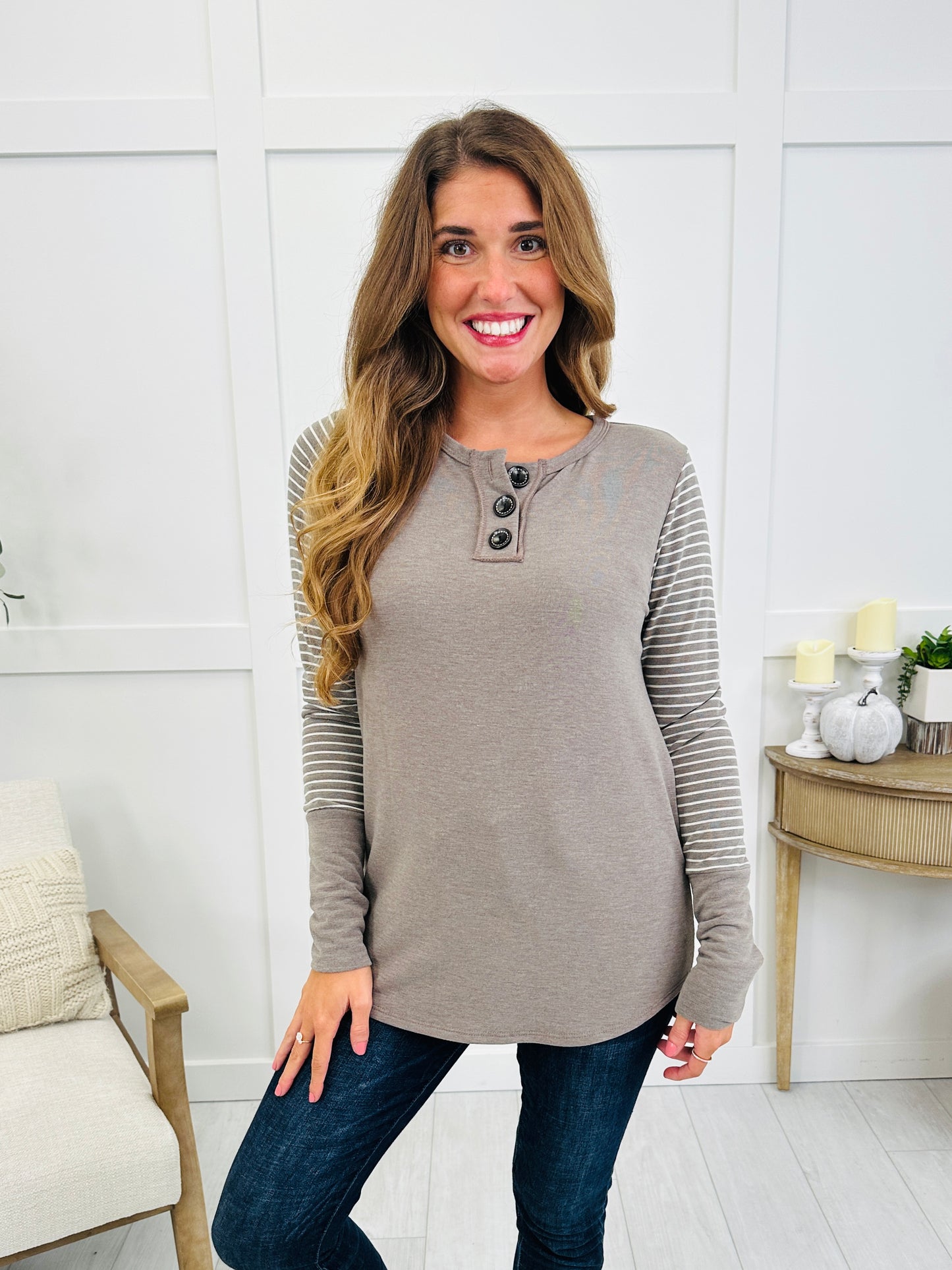 Modern Minimal Top In Multiple Colors
