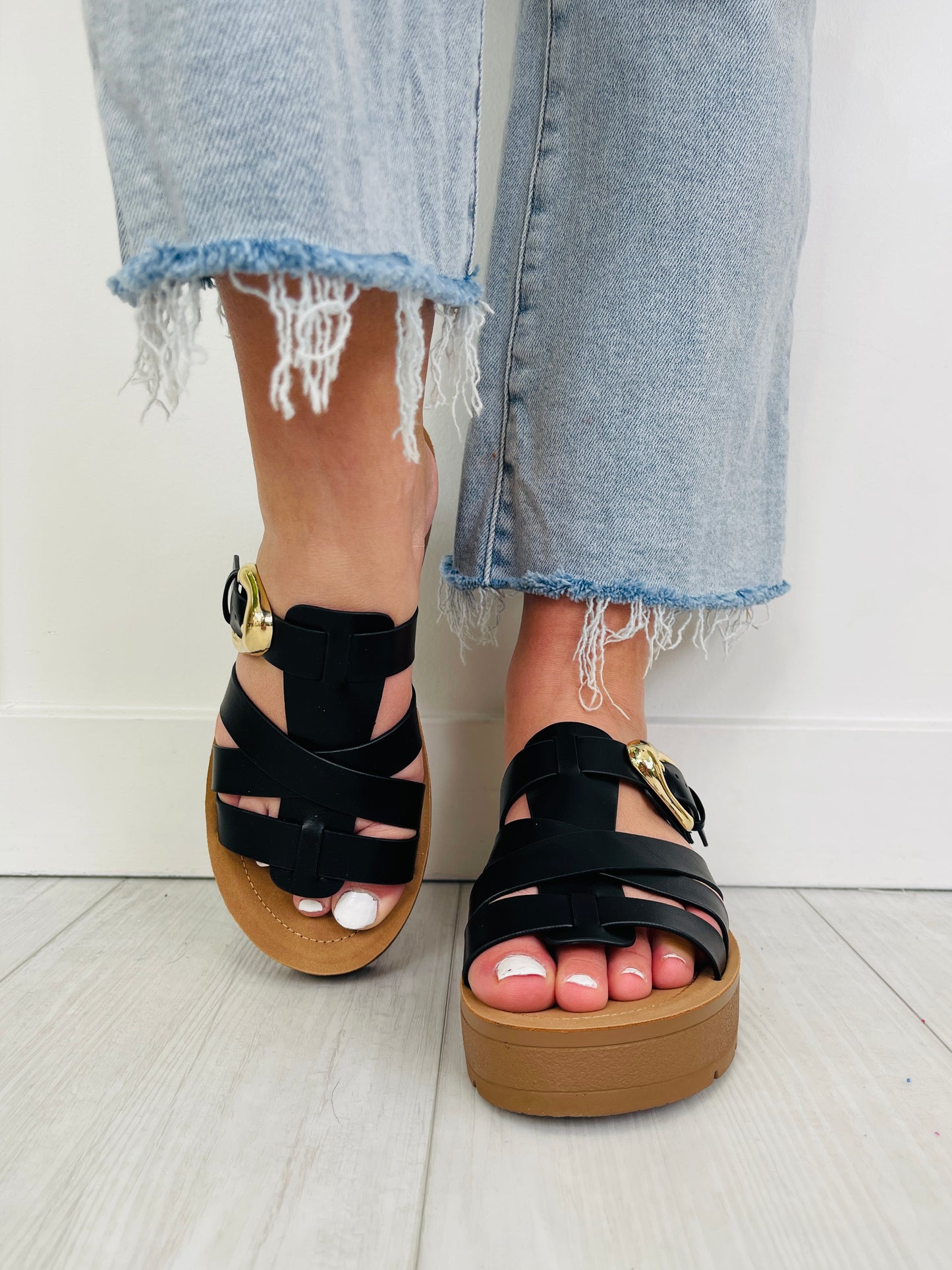 Effortless Edge Sandals In Black