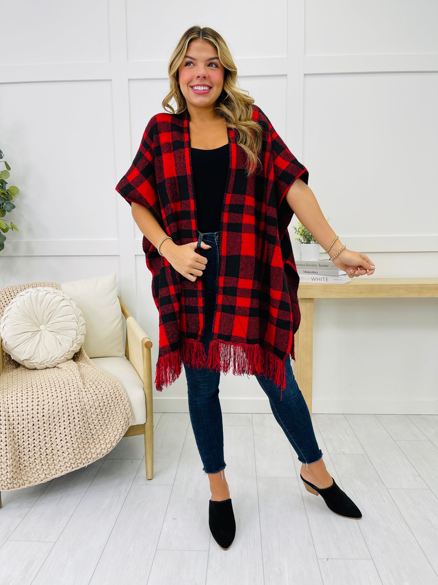 REG/CURVY Living In Layers Poncho