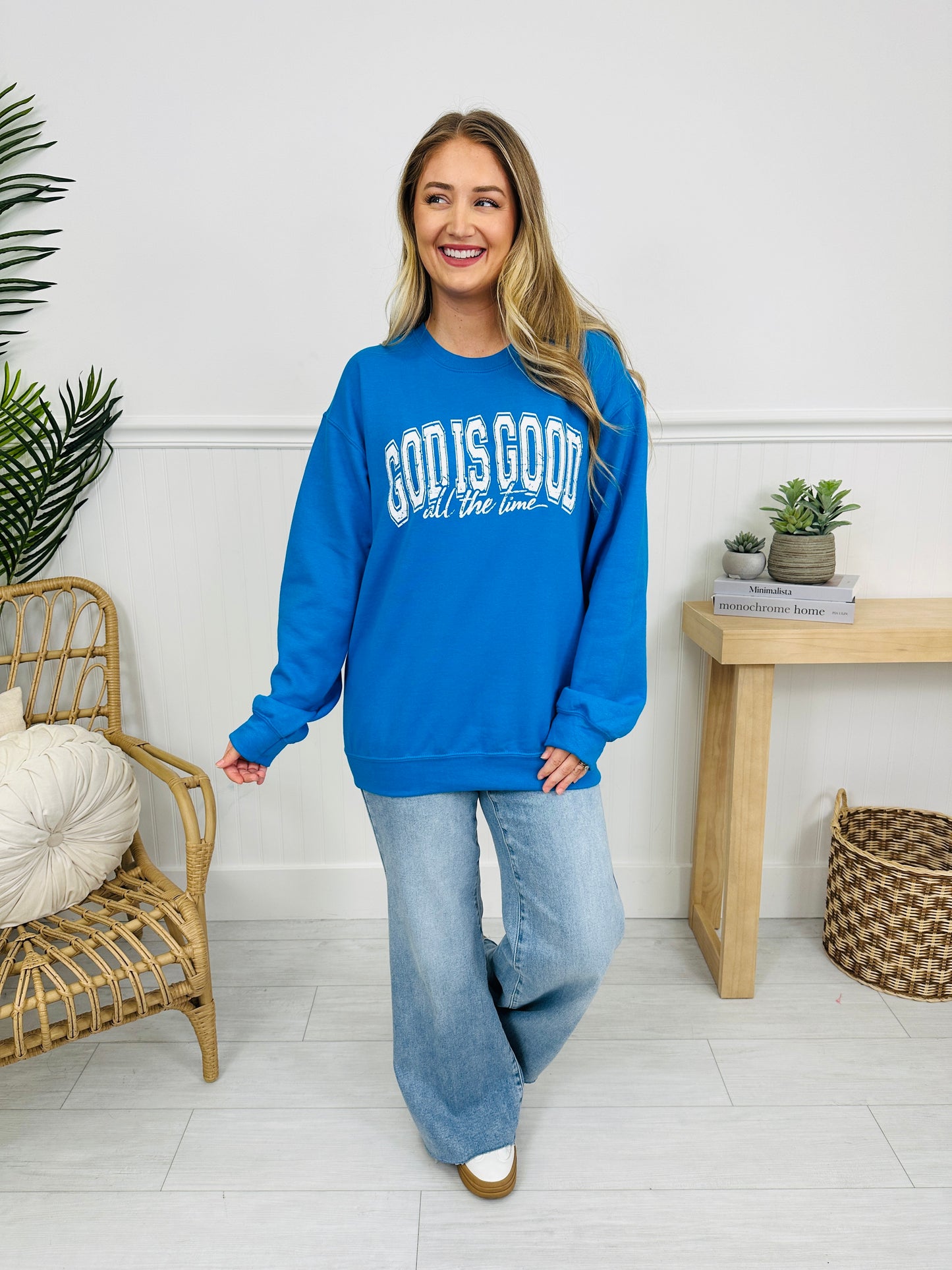 God is Good Graphic Crewneck Sweatshirt in Two Colors