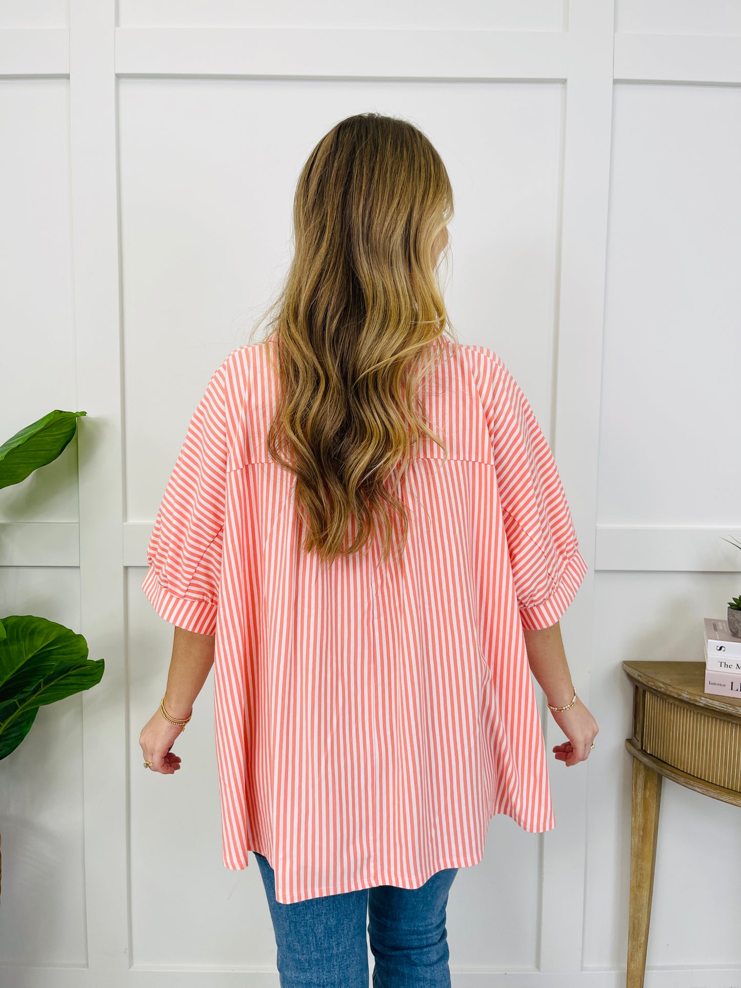 Linear Lounge Top In Coral