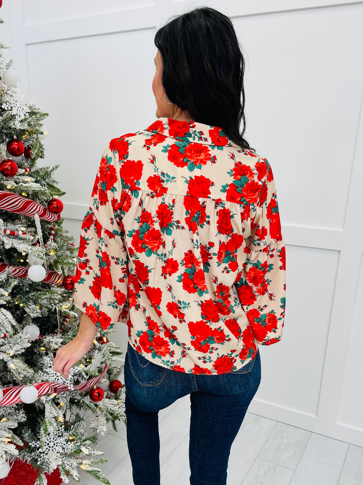 REG/CURVY Holiday Blossoms Top