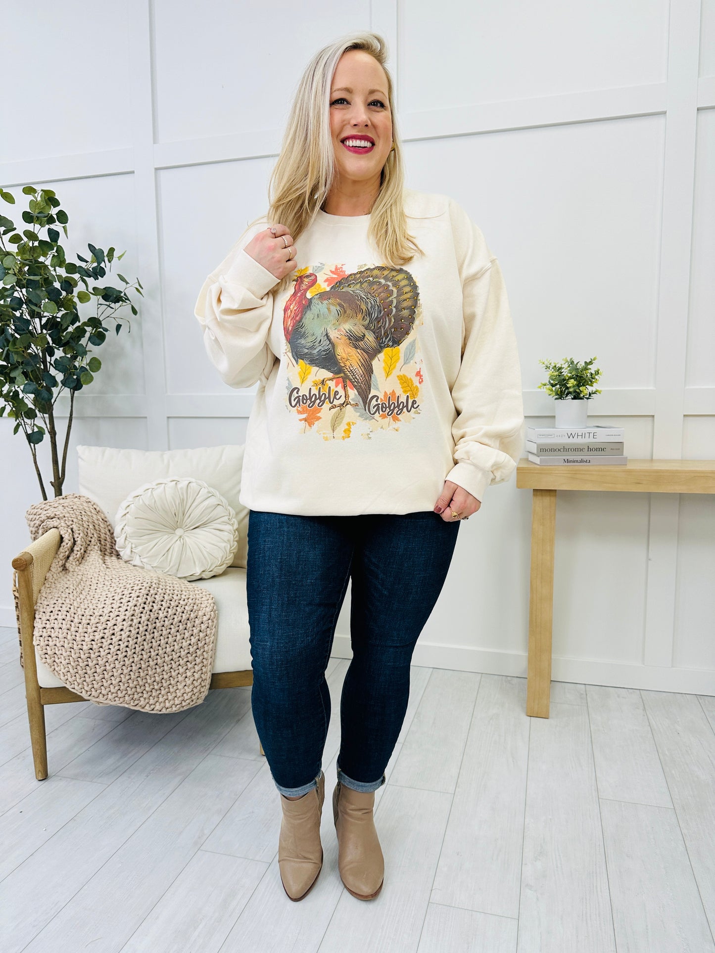 REG/CURVY Gobble Gobble Til You Wobble Graphic Sweatshirt