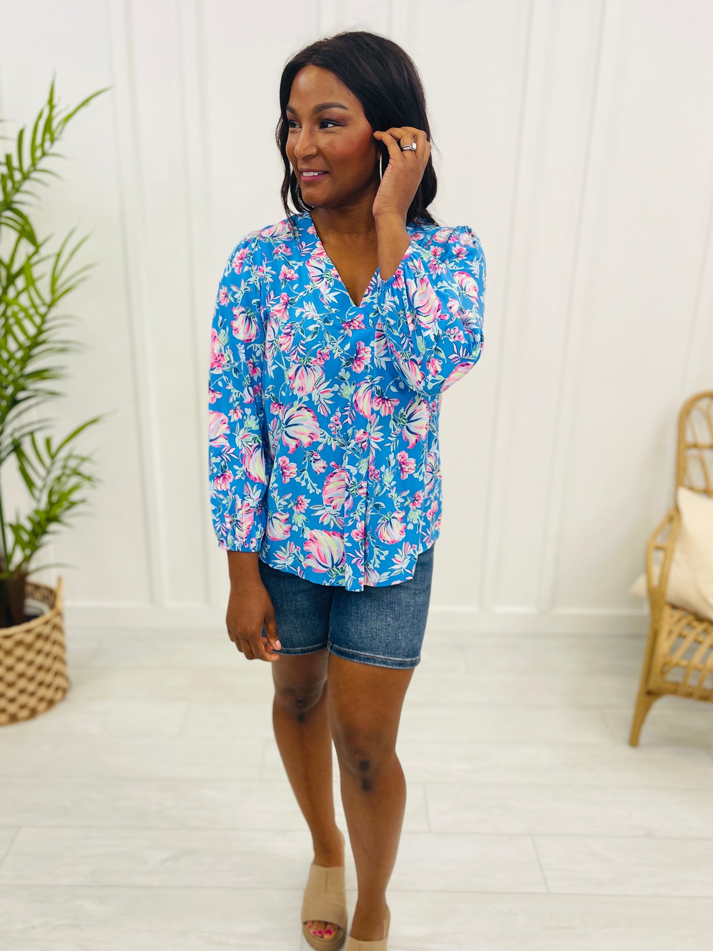 REG/CURVY Flirty In Florals Top