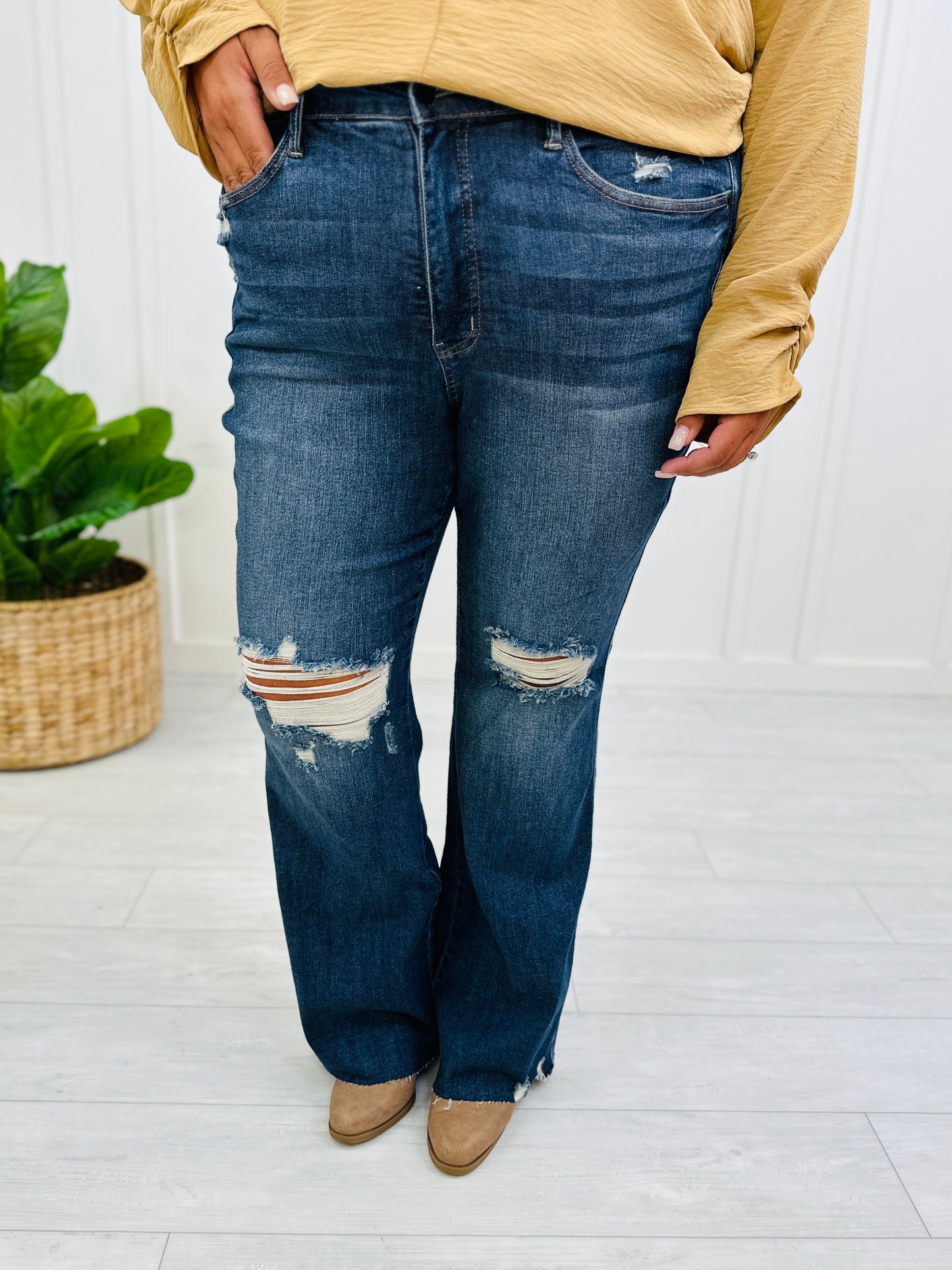 Judy Blue REG/CURVY Tummy Control Millionaire Flare Jeans