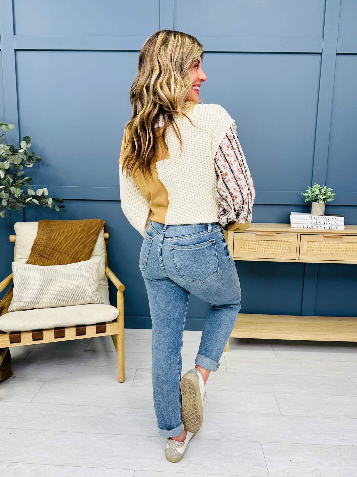 Judy Blue The Bleach Boys Midrise Boyfriend Jeans in Reg/Curvy