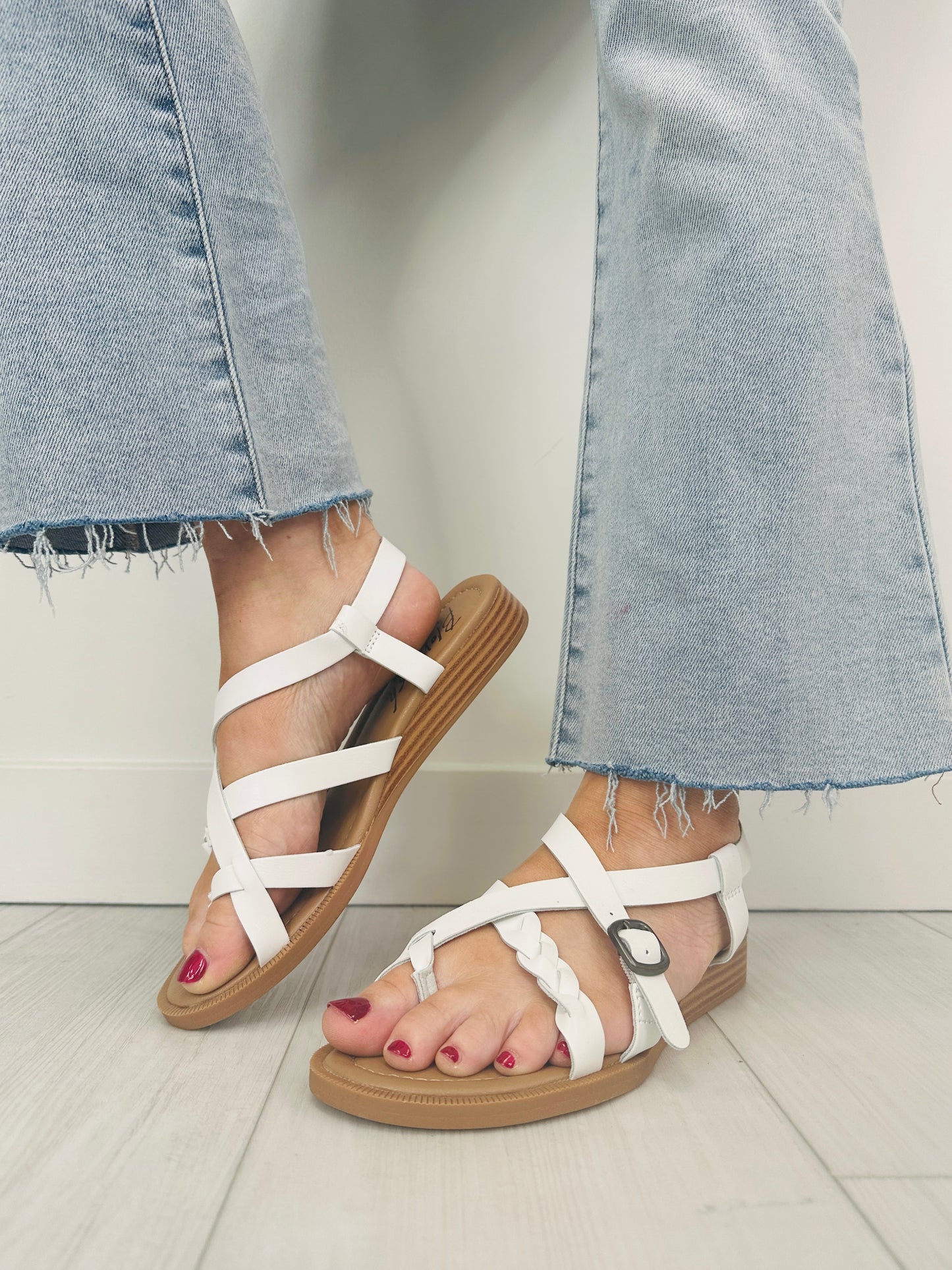 Barefoot in Capri Sandals In White