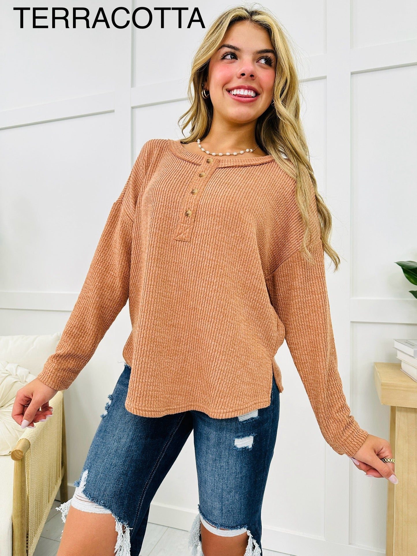 REG/CURVY Cue The Cuddles Top- Multiple Colors!