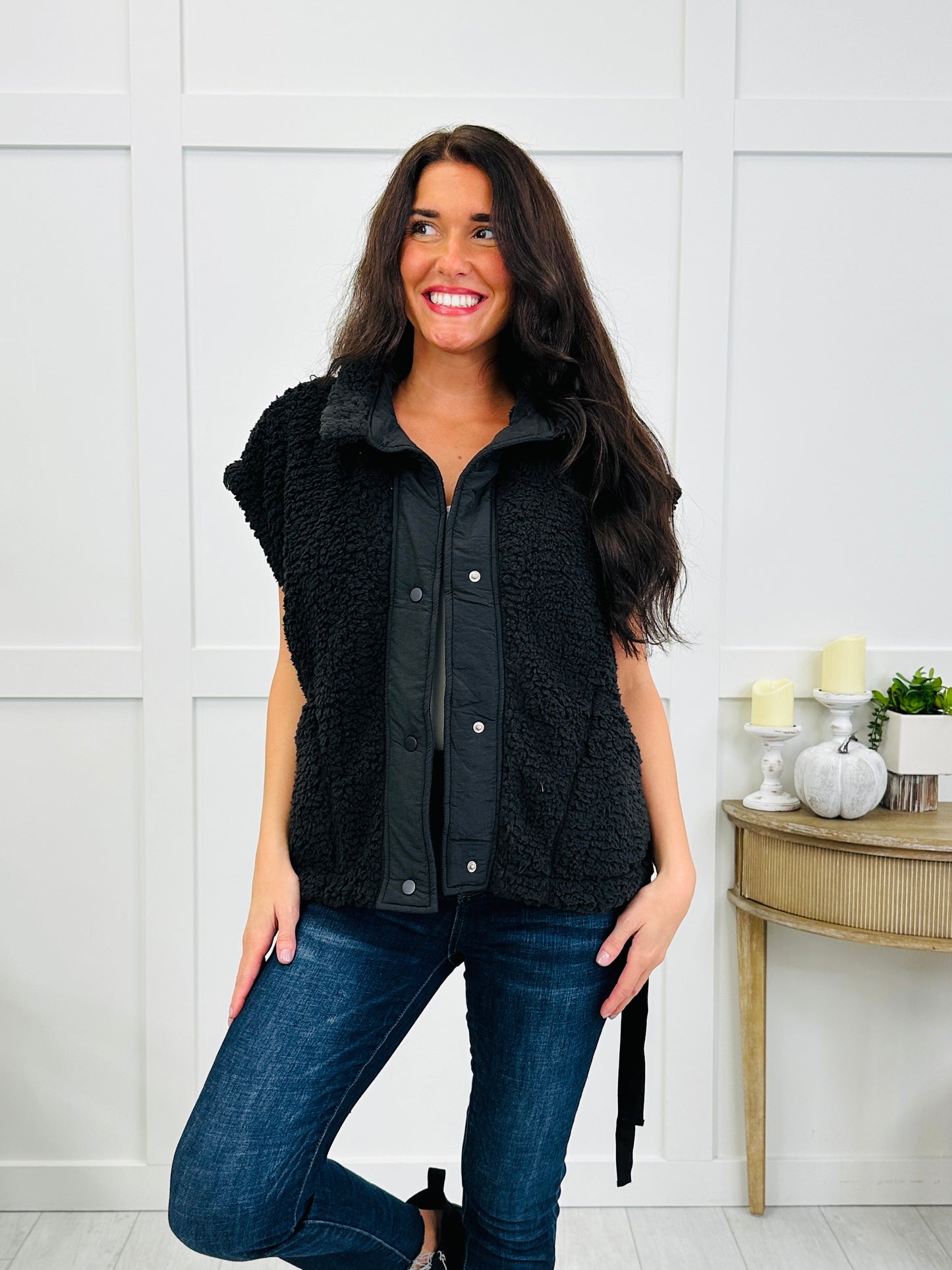 The Aspen Trail Vest In Black