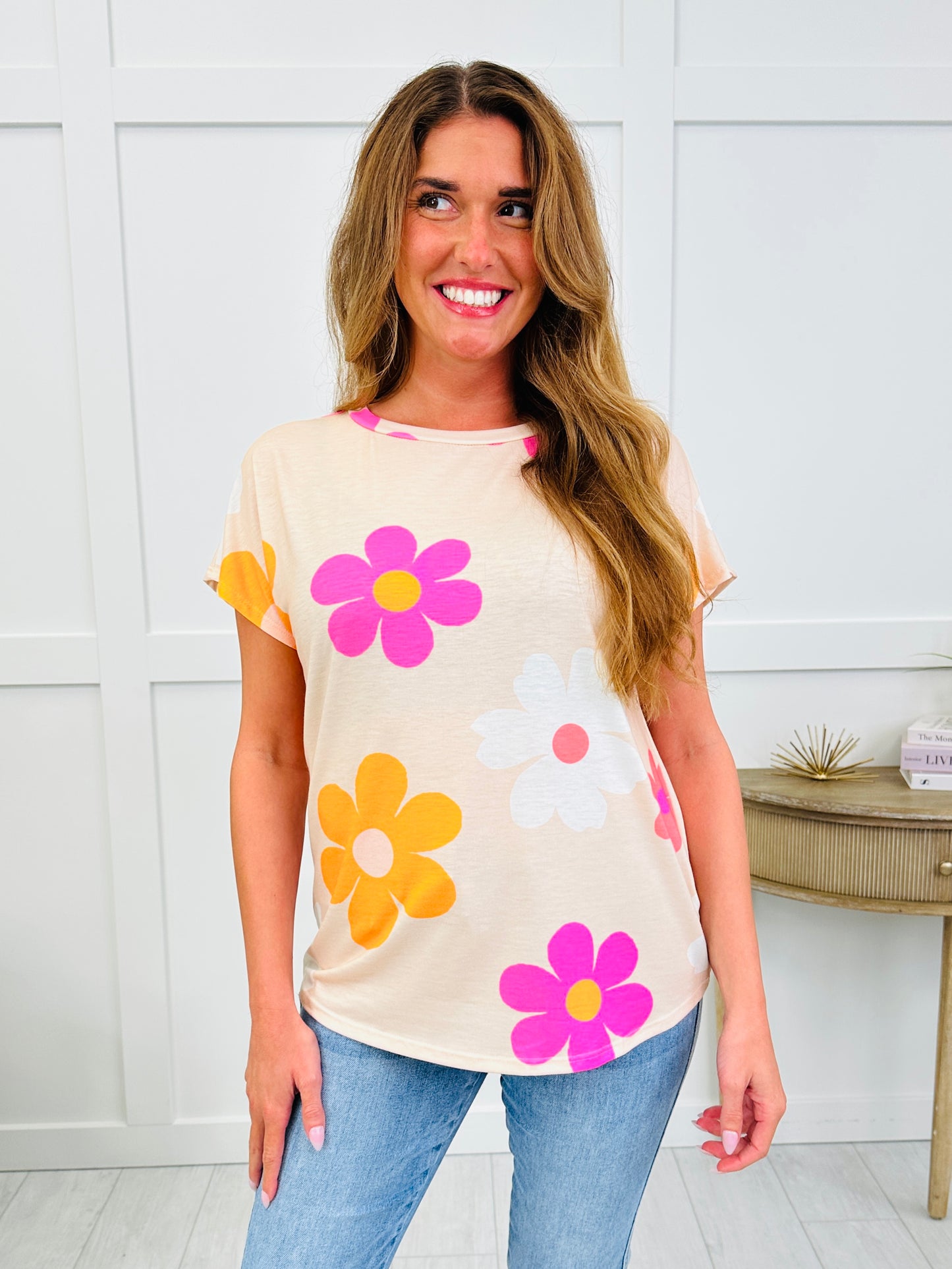 The Retro Petal Tee In Beige