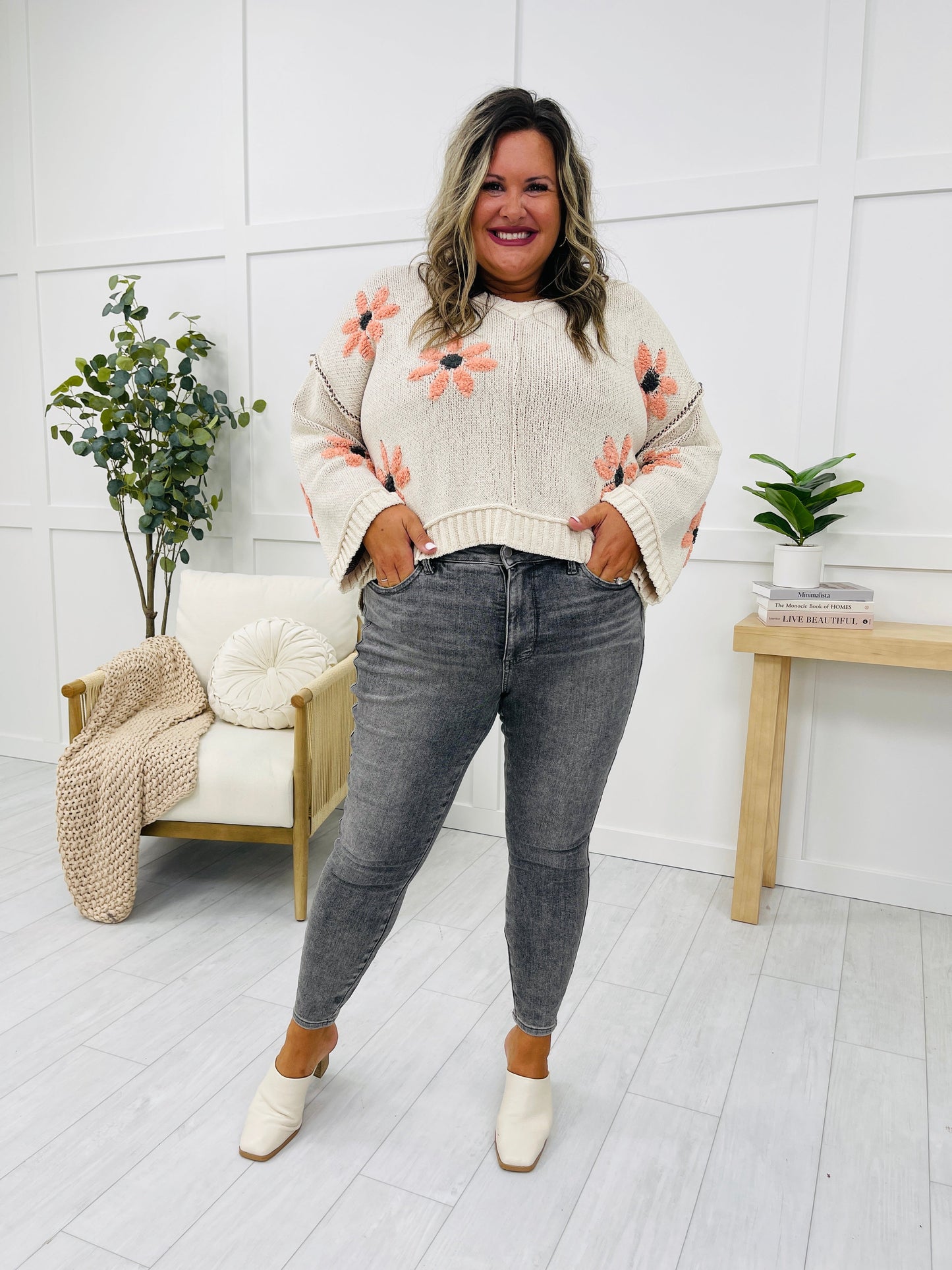 Judy Blue Gorgeous in Gray Tummy Control Butt Lifting Skinny Jeans in Reg/Curvy