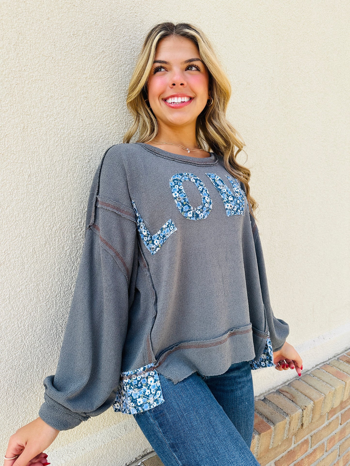 Heartfelt Petals Pullover In Charcoal