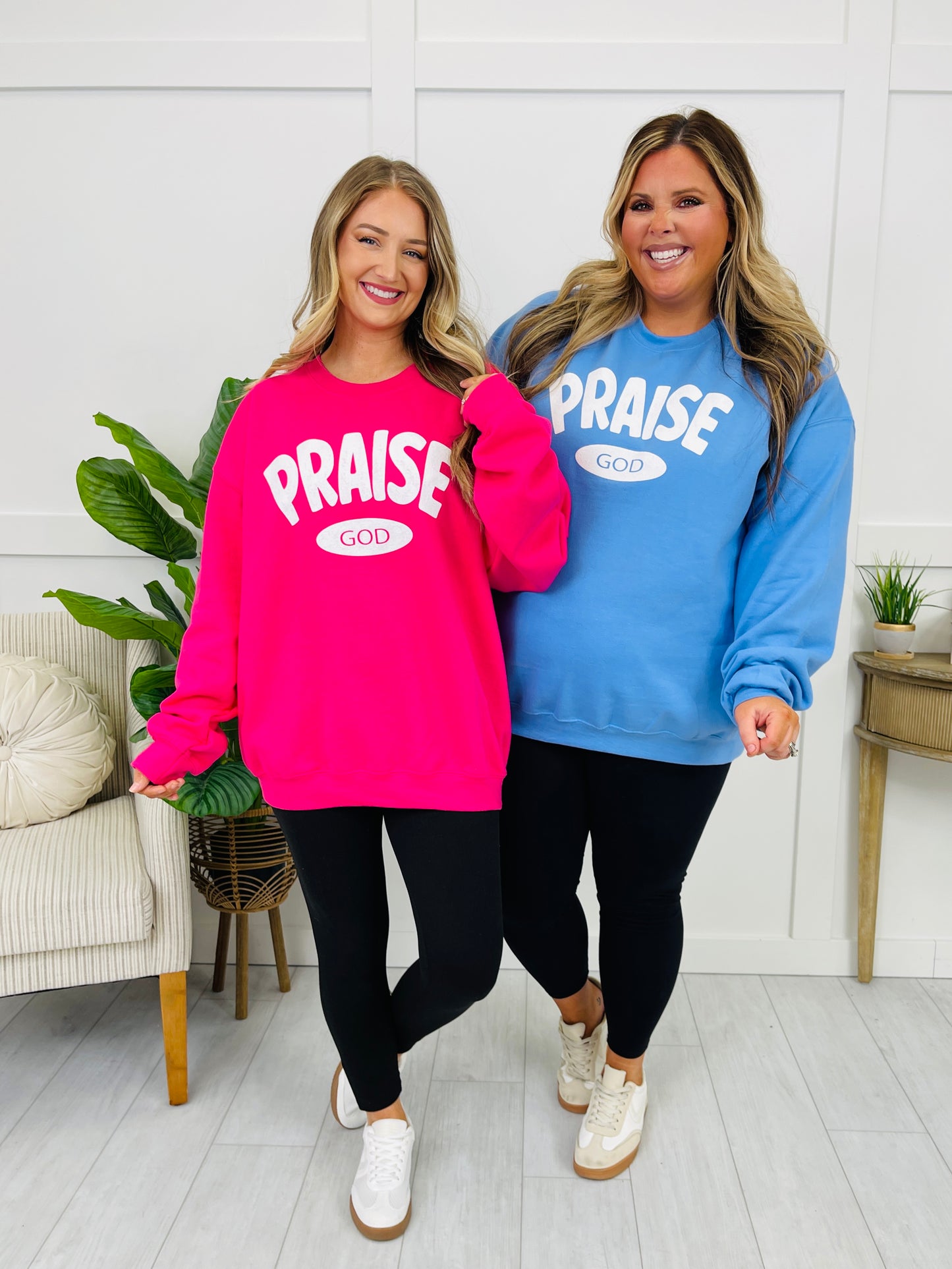 Praise God Graphic Crewneck Sweatshirt in Two Colors!
