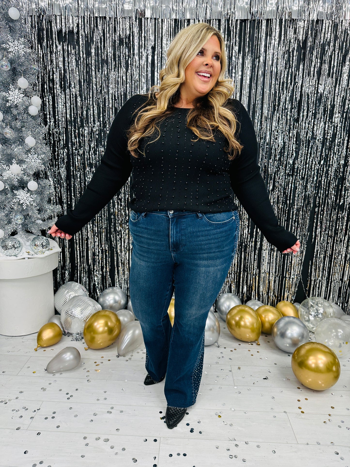 Judy Blue Dazzle Me Rhinestone Flare Jeans in Reg/Curvy