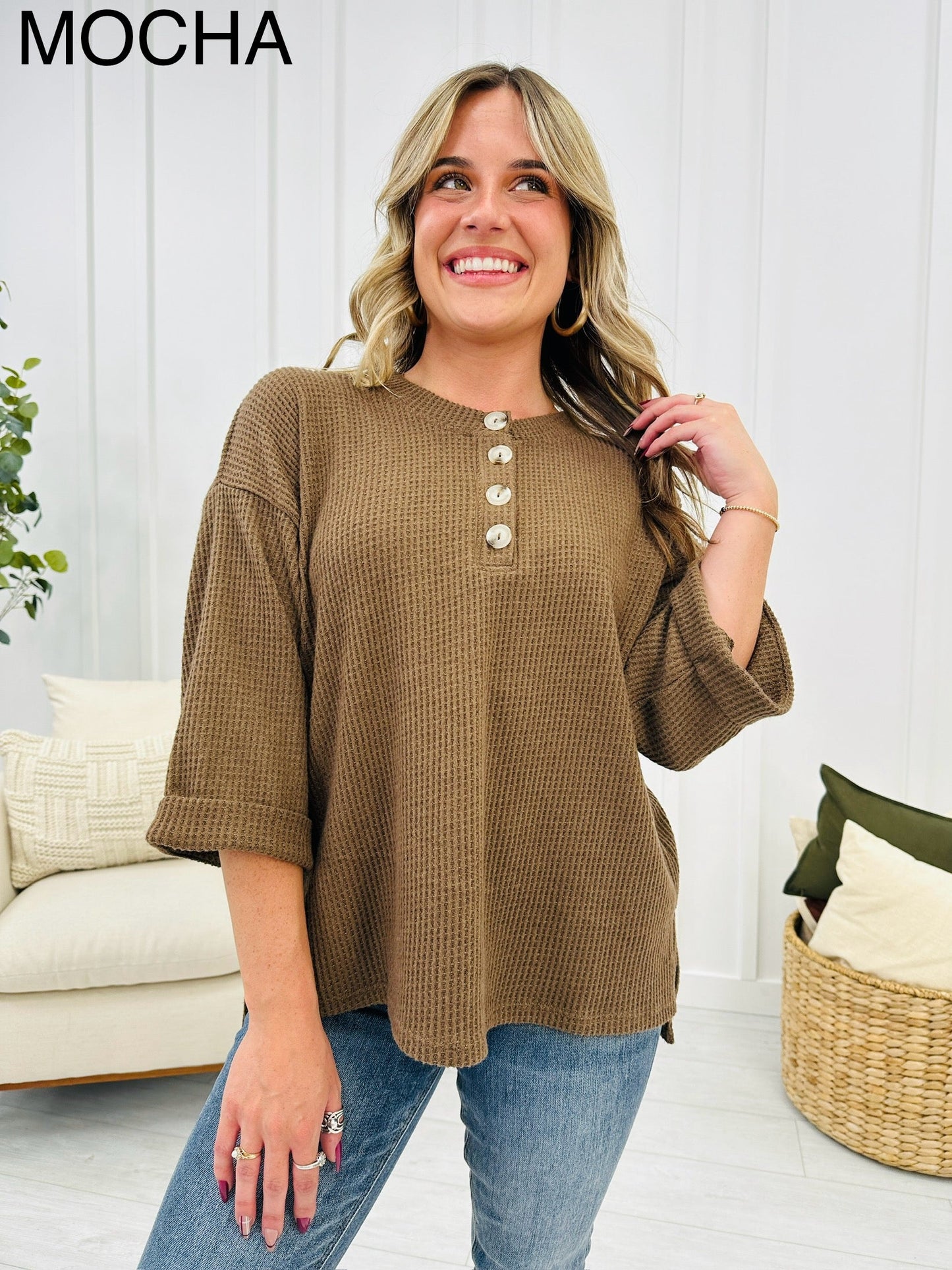 REG/CURVY Cute As a Button Top- Multiple Colors!