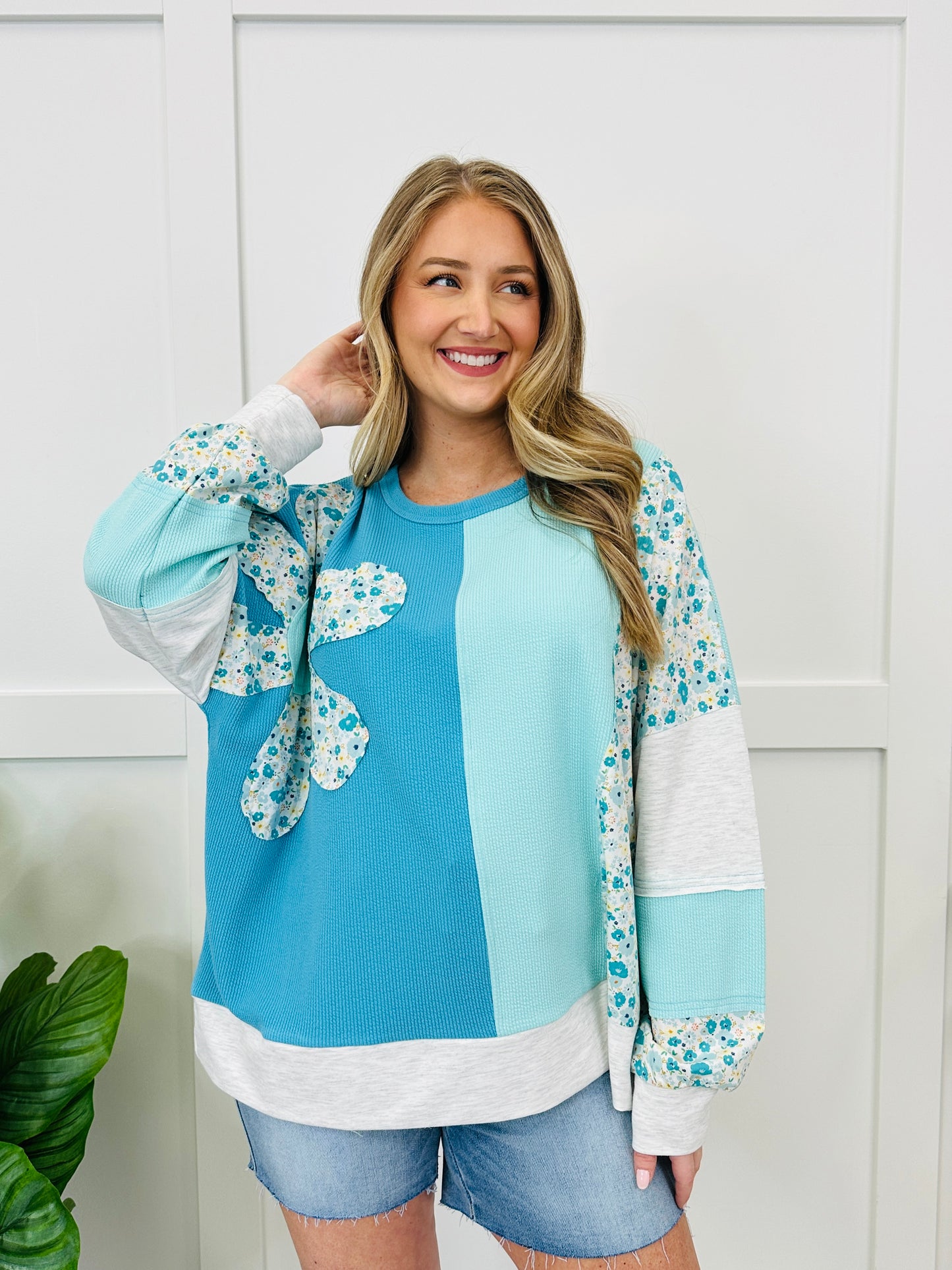 Fresh Blooms Top In Mint