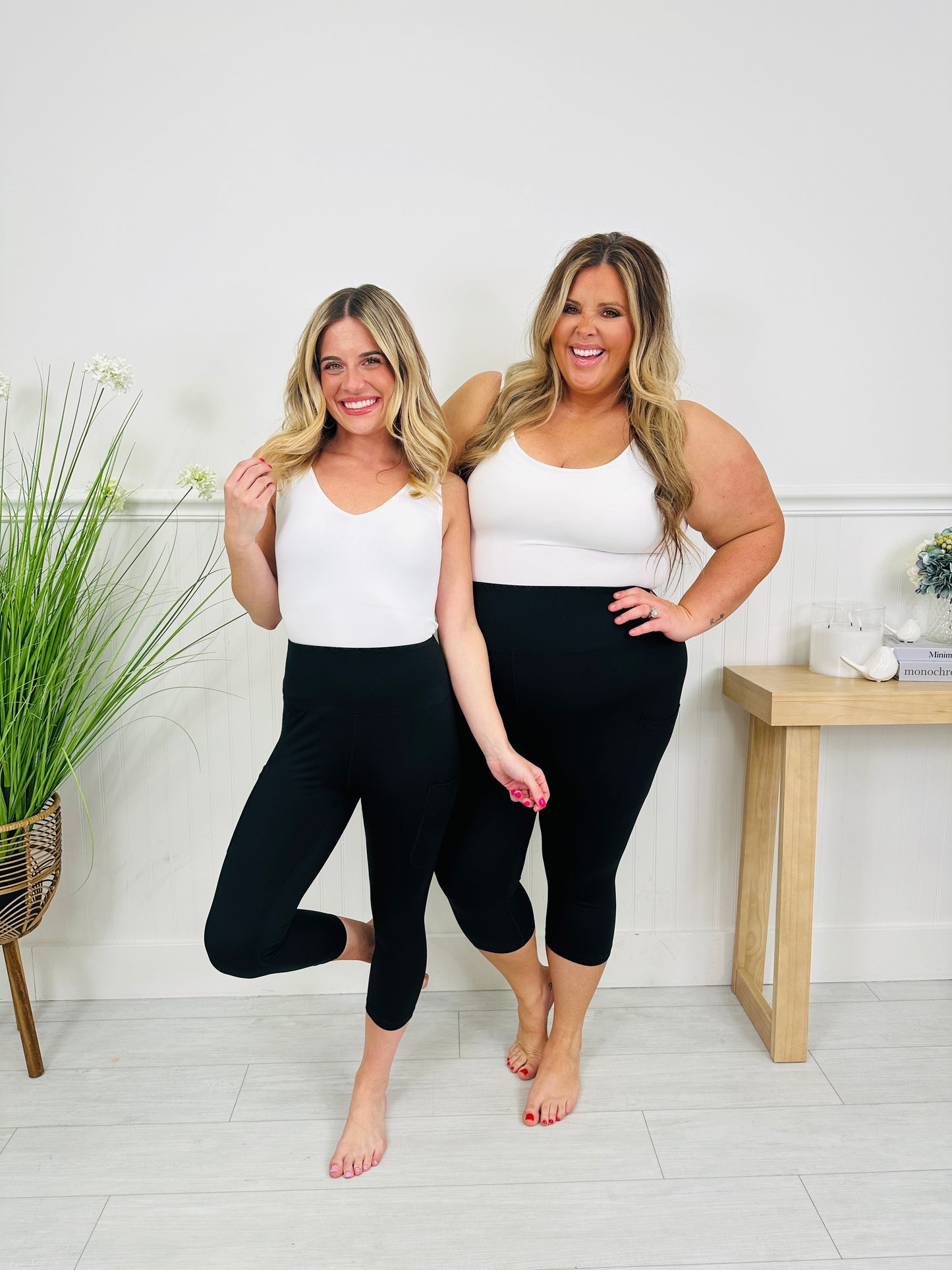 MOCO Exclusive Black Capri Leggings