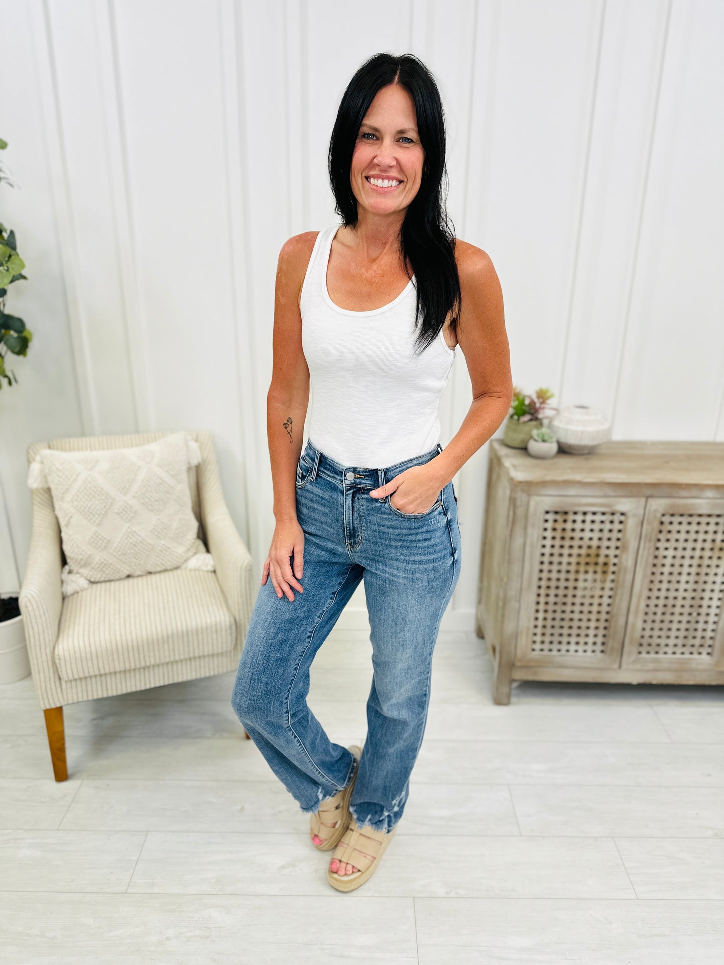 Judy Blue Straight to You Straight Leg Jeans in Reg/Curvy