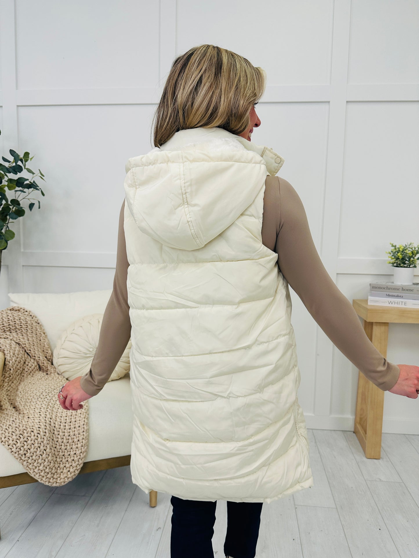 Arctic Stroll Vest In Ivory