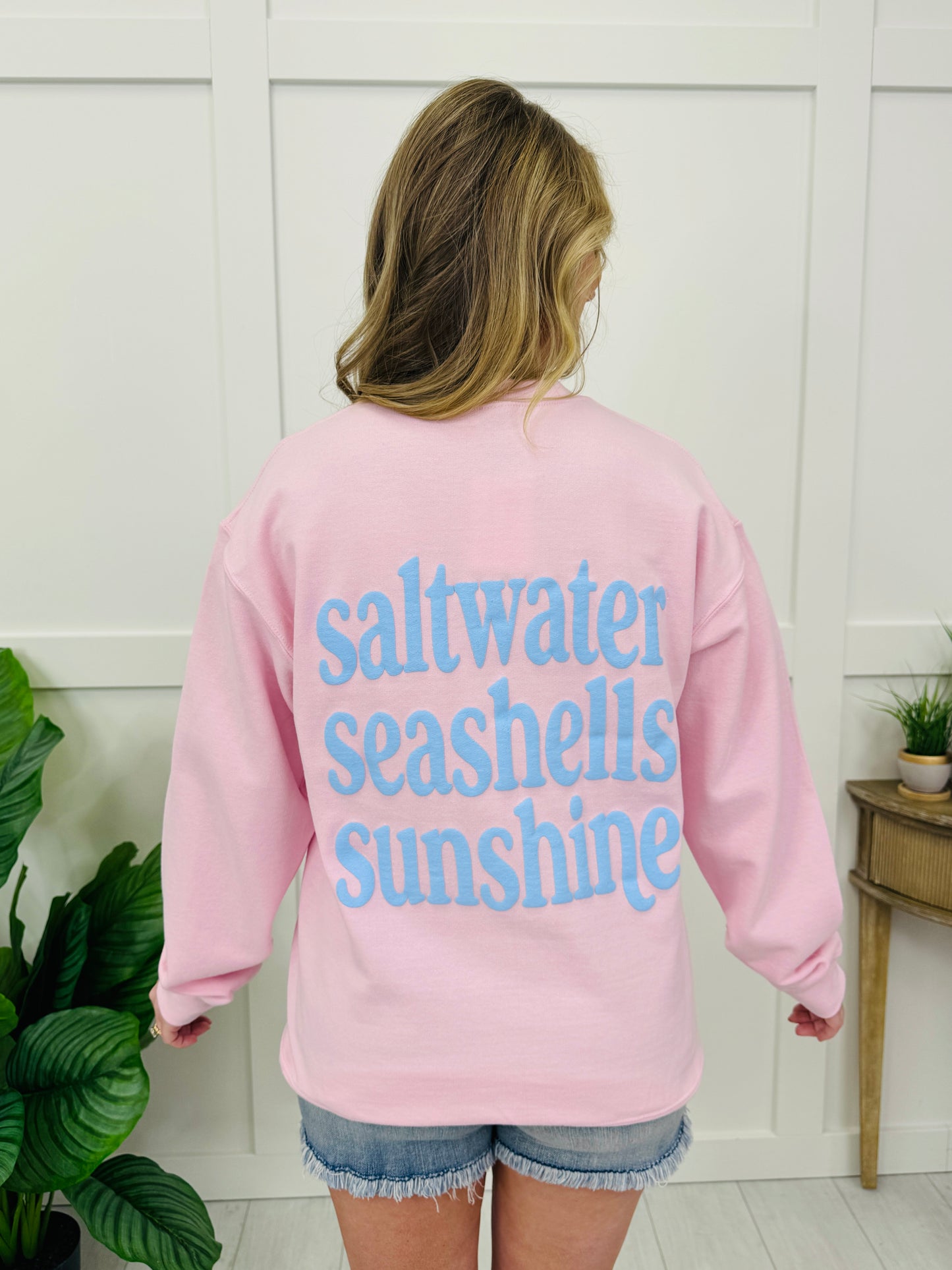 Saltwater Seashells Sunshine Graphic Crewneck Sweatshirt