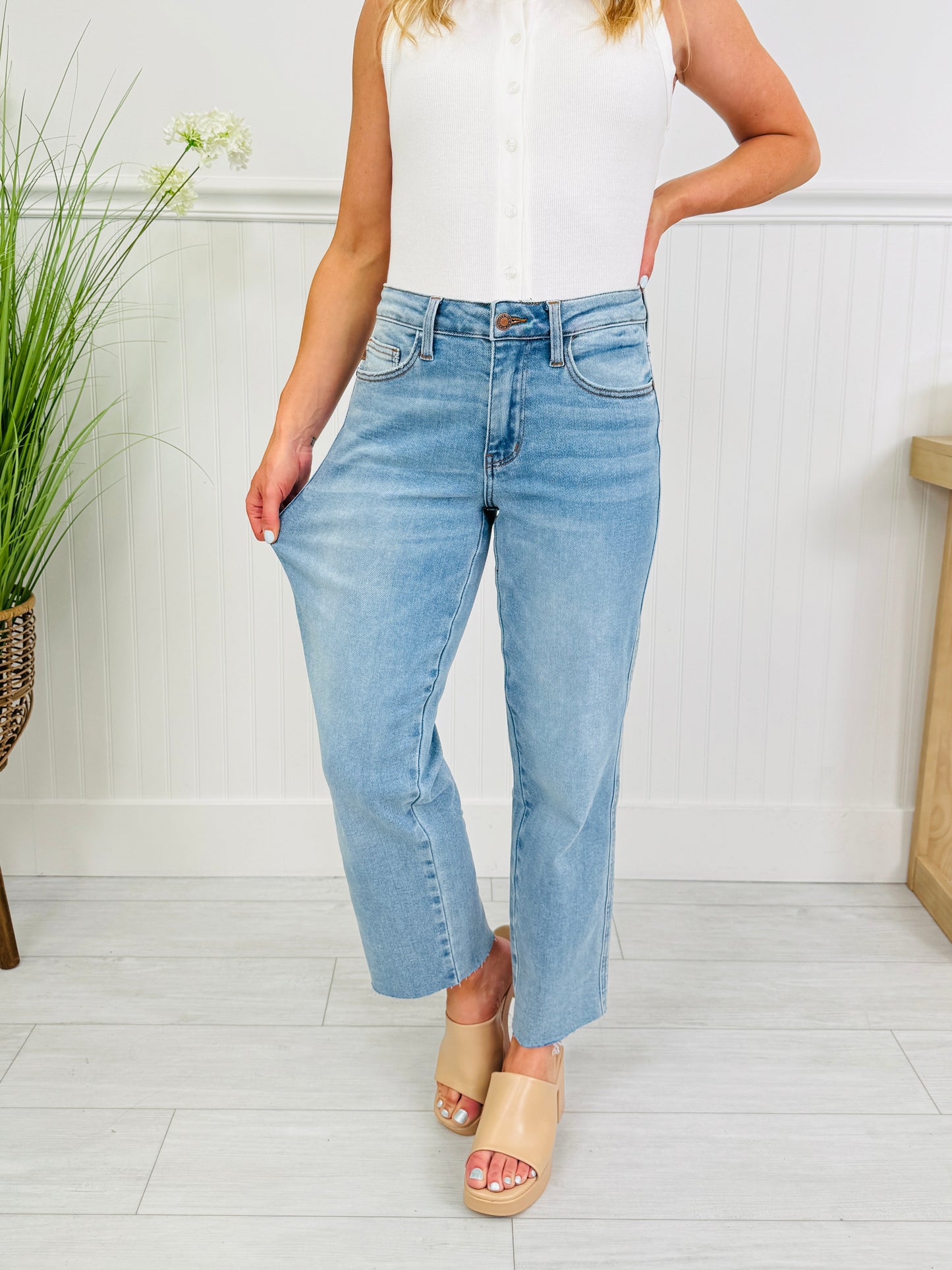 Judy Blue Feel Good Fit Ankle Straight Jeans