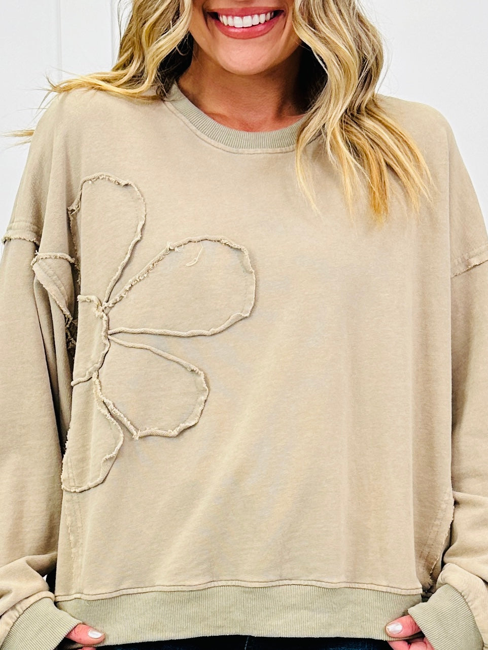 Easy Daisy Top In Lt Olive
