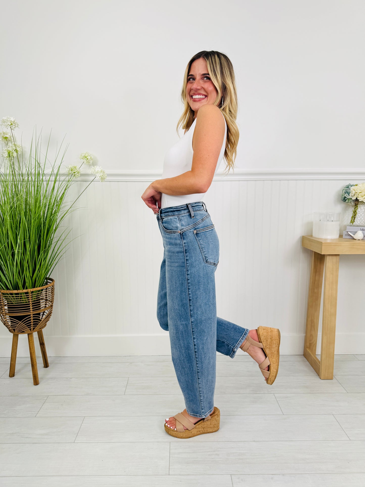 Judy Blue Breezy Barrel Jeans