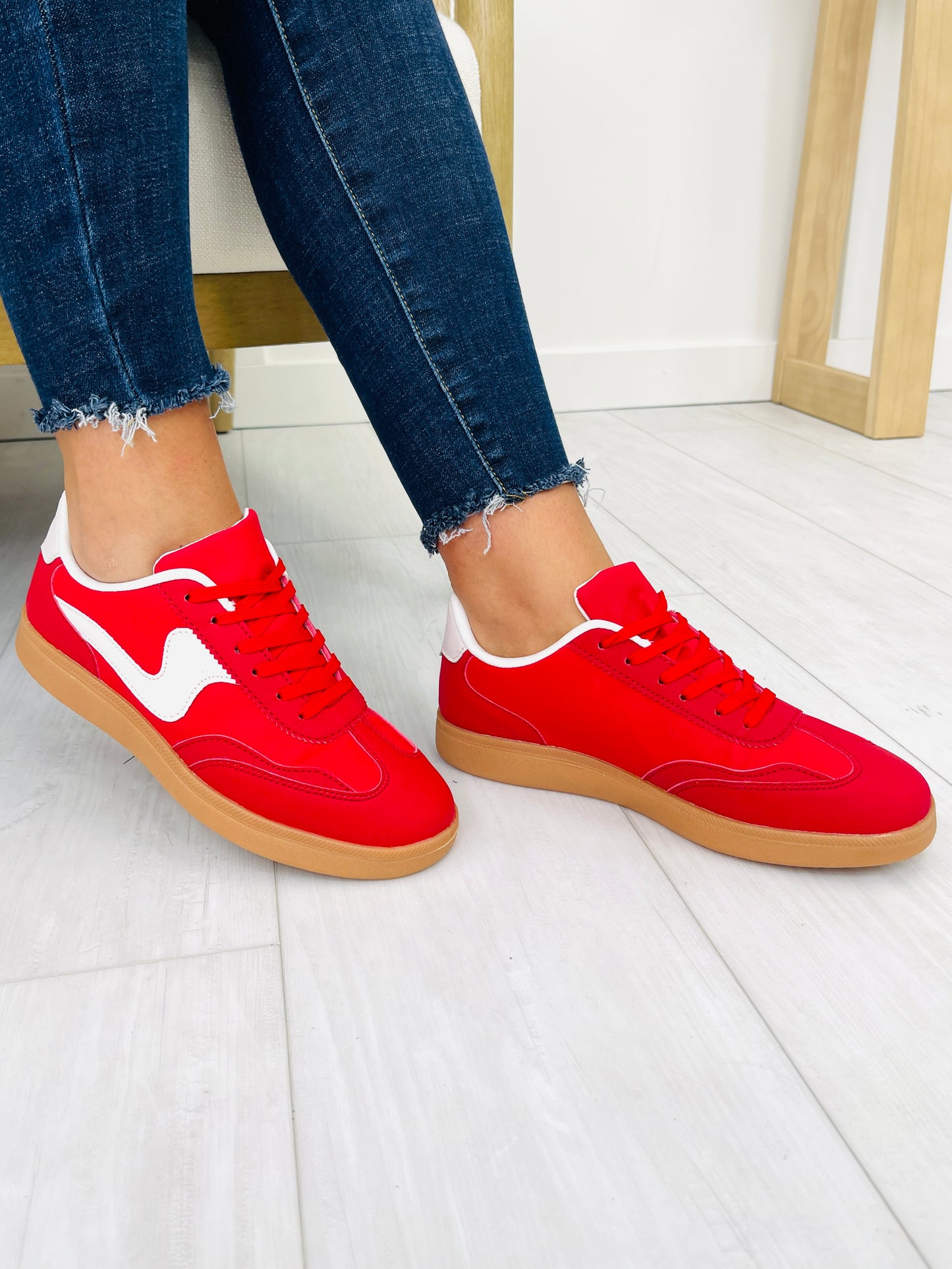 Restock! Festive Stride Sneakers In Red