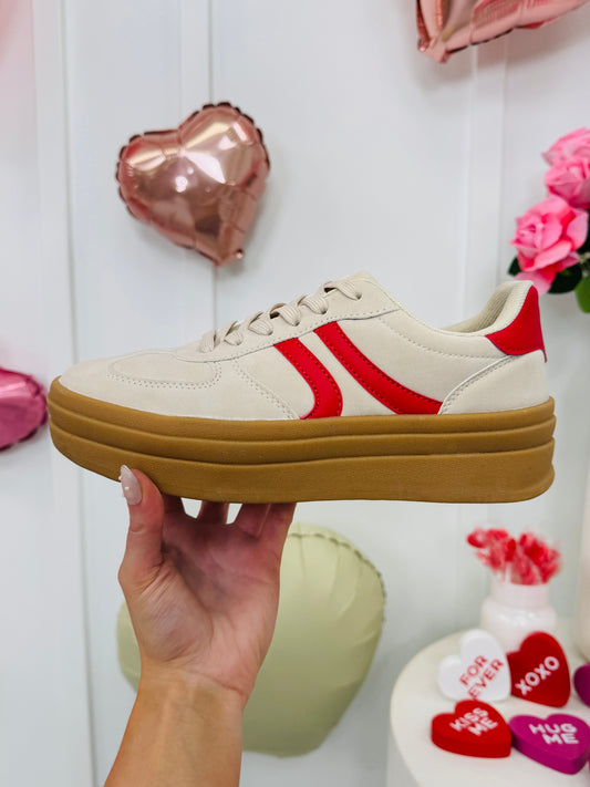 Street Sprint Sneakers in Beige/Red