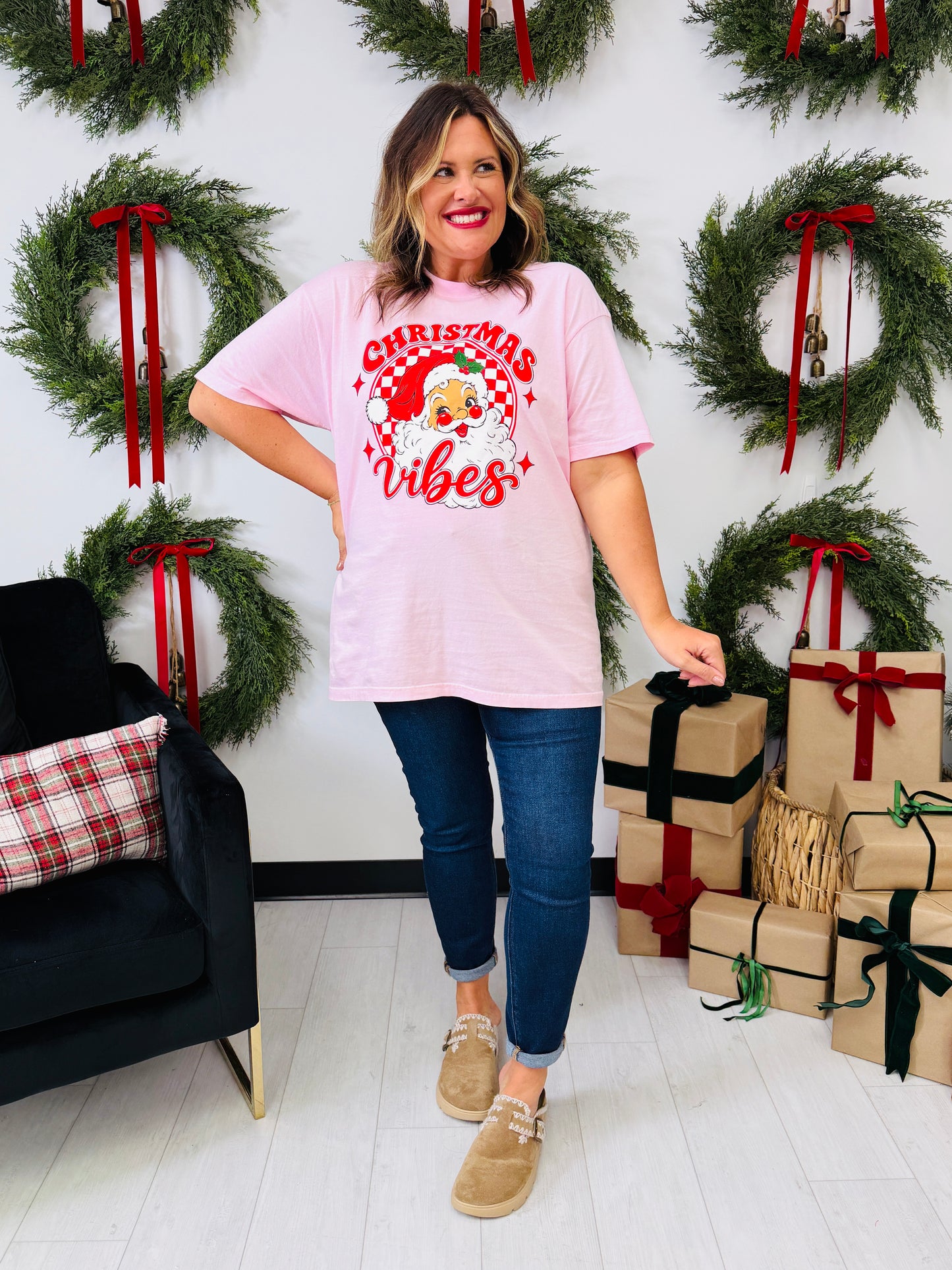 Christmas Vibes Graphic Tee
