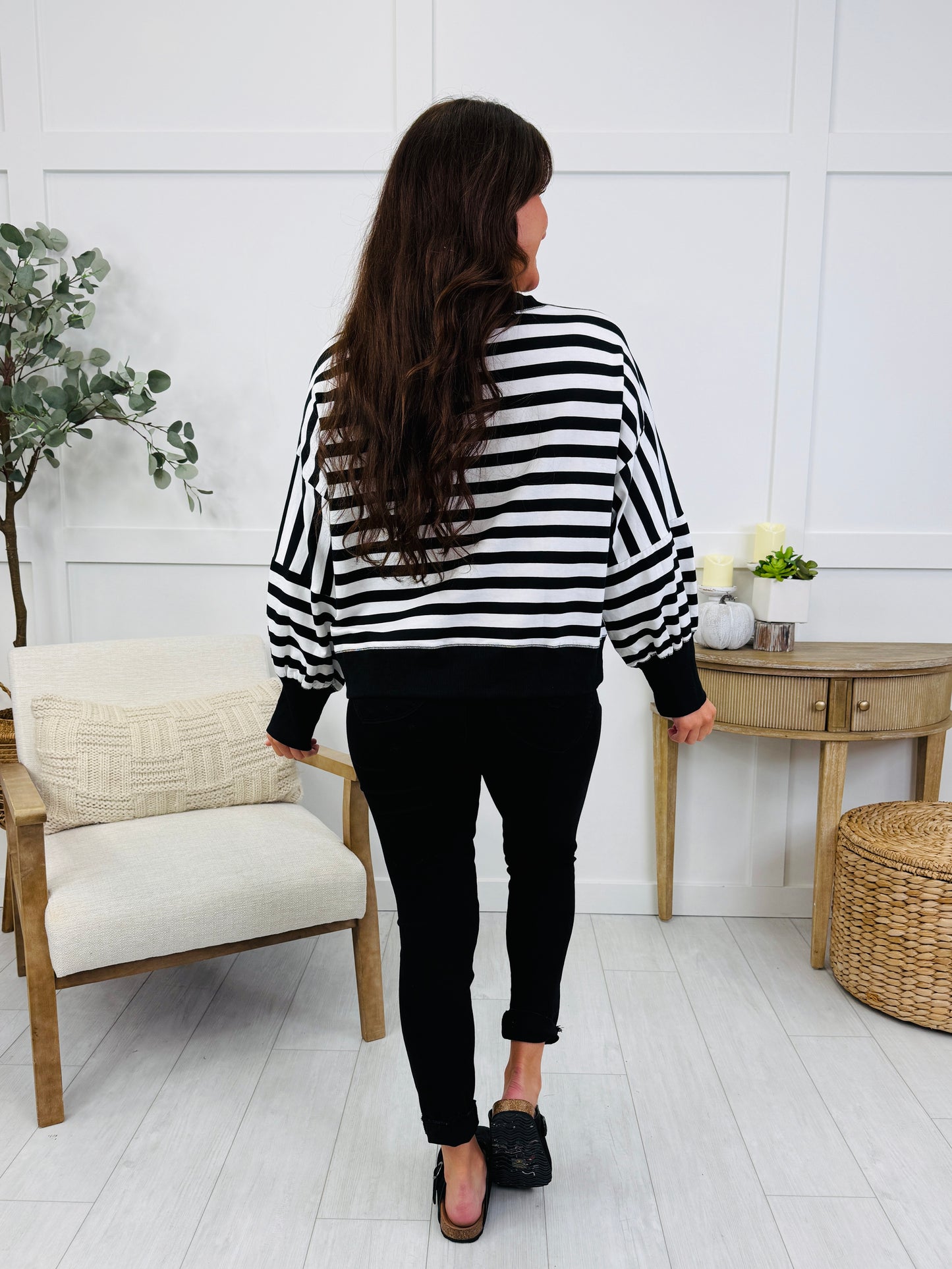 Stripe Right Top In Black White