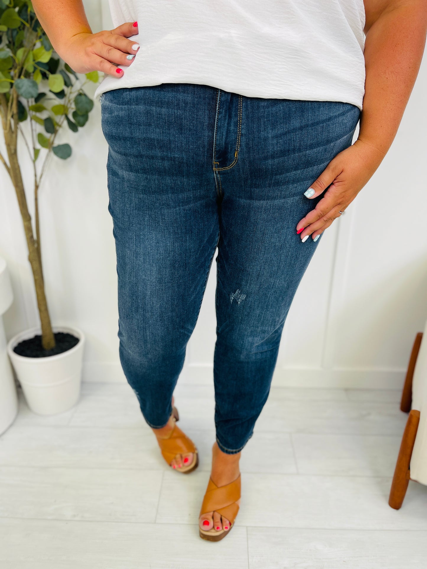 Restock! Judy Blue Mid Rise Plus/Reg Everyday Essential Relaxed Fit Jeans - Multiple Inseams!